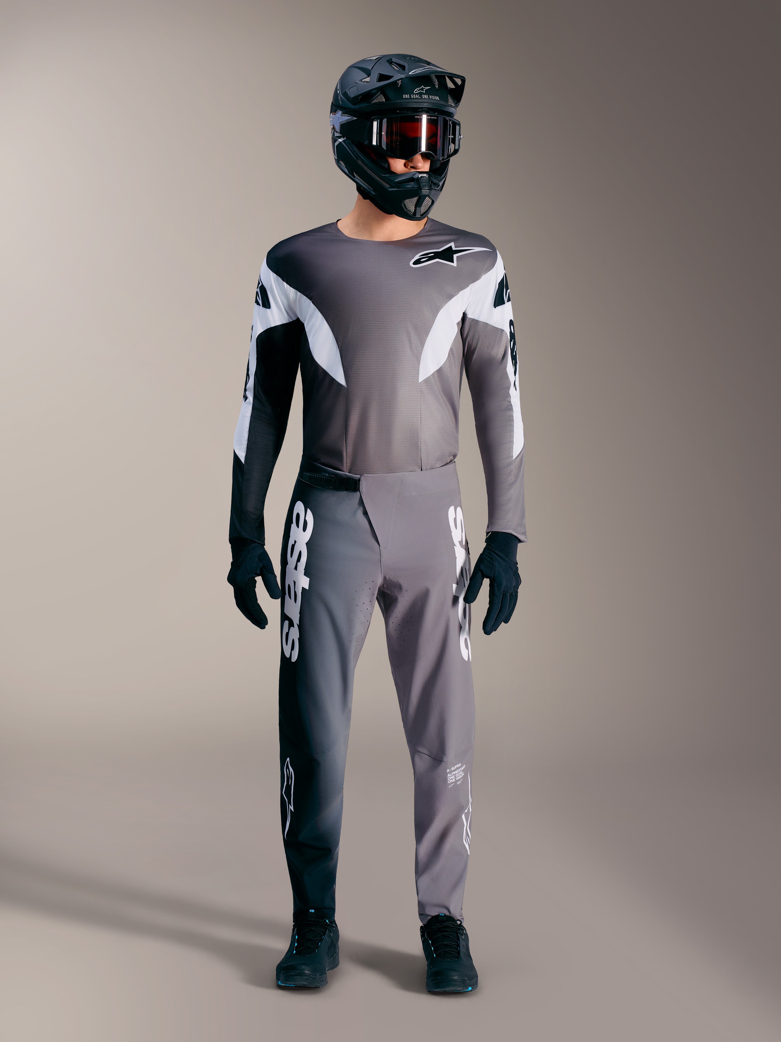 Alpinestars A-Supra Elite Trikot in Faded Gray, leichtes MTB-Jersey mit markanten weißen Grafiken für MTB-Enthusiasten.