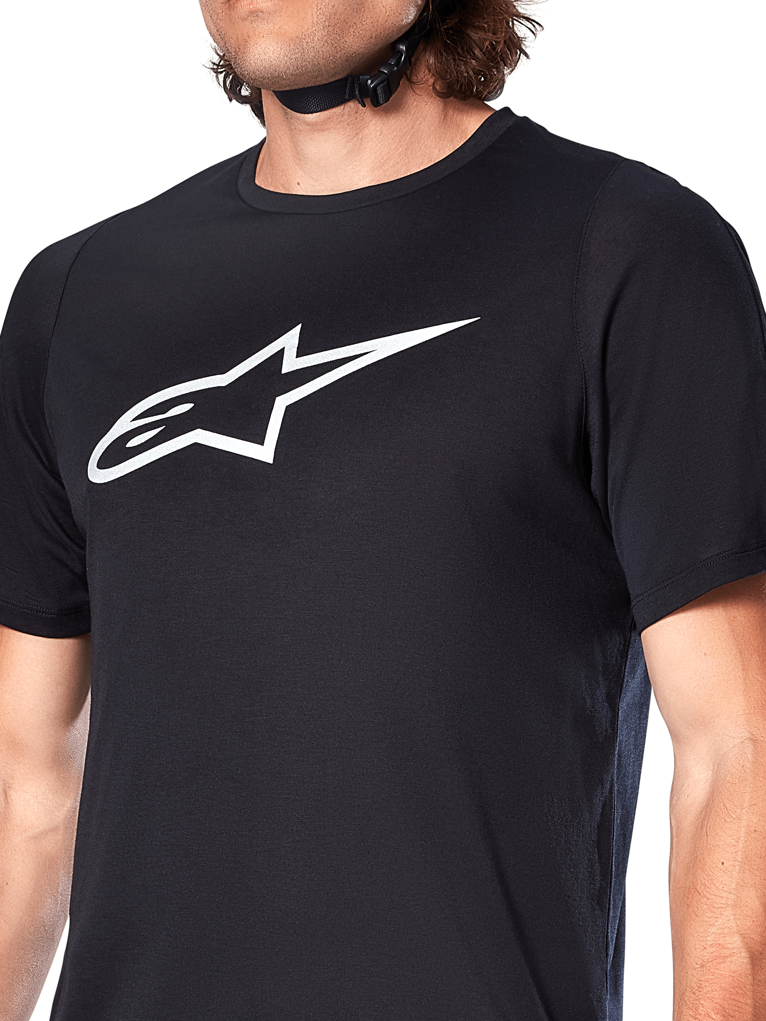 Alpinestars A-Dura Dri Oscar Trikot, Kurzarm-MTB-Trikot, Schwarz-reflektierend, mit großem weißen Alpinestars-Logo auf der Brust, technisches feuchtigkeitsableitendes Material für Mountainbiking