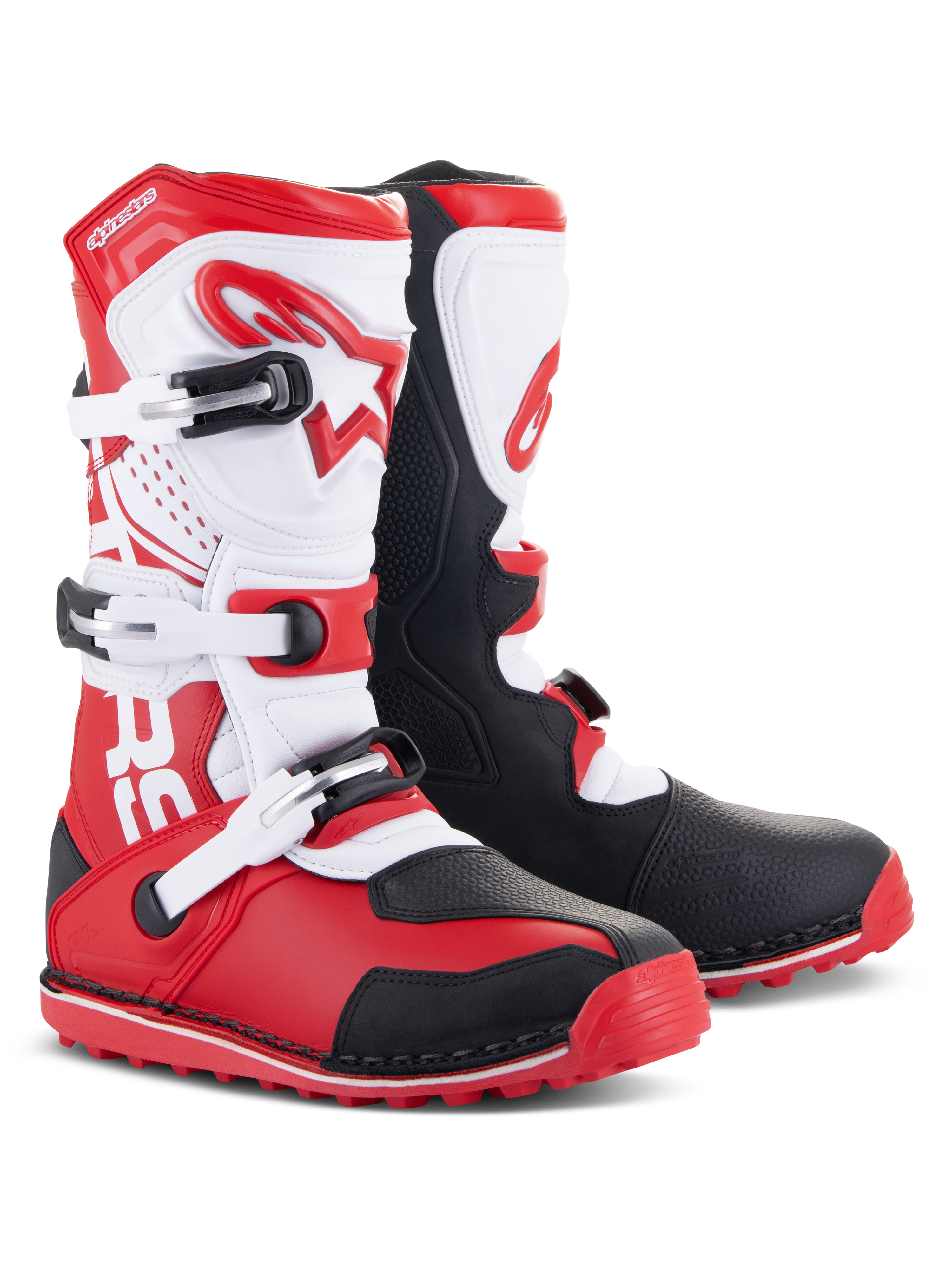 Alpinestars Tech-T Stiefel, Motorrad-Trial-Stiefel, Hellrot, Schwarz und Weiß, mit einer weißen ergonomischen Schienbeinplatte mit rotem Branding, drei verstellbaren Schnallen, schwarzen Schutzpaneelen und einer roten profilierten Sohle für Trials-Performance