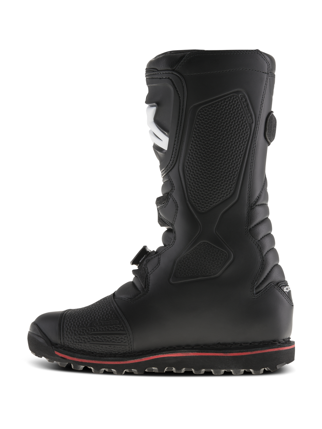 Alpinestars Tech-T Stiefel, Trial-Motorradstiefel, Schwarz mit dünnem rotem Streifen an der Sohle, Seitenprofil-Ansicht, ergonomischer Schienbeinschutz, texturierte Einsätze für Grip auf den Fußrasten, strapazierfähige Lederkonstruktion für Offroad-Fahrten
