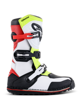 Alpinestars Tech-T Stiefel, Trial-Motorradstiefel, Weiß, Rot, Gelb fluoreszierend und Schwarz, mit schützender Schienbeinplatte, verstellbaren Schnallen in Rot und Schwarz und einer speziellen Sohle für den Trial-Sport, Seitenansicht