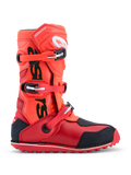 Alpinestars Tech-T Trial-Motorradstiefel in fluoreszierendem Rot und Schwarz mit drei Schnallen und TPU-Schutz.