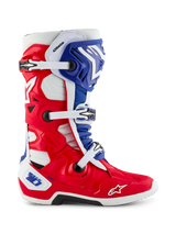 Alpinestars Limited Edition Fortitude Tech 10 Stiefel, Motocross-Stiefel, patriotisches Design in leuchtendem Rot, Weiß und Blau, Seitenansicht mit dreifachem Schnallenverschluss, schützender TPU-Schale und Alpinestars-Logo auf der Zehenkappe, erstklassiges Offroad-Schuhwerk