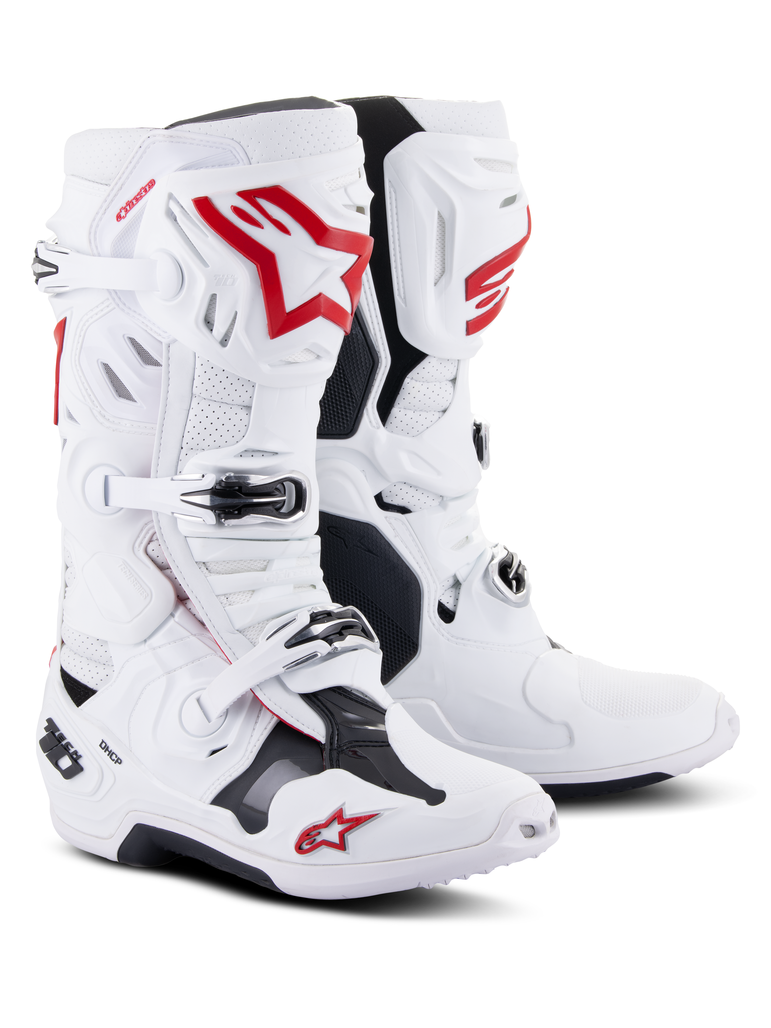 Alpinestars Tech 10 Supervented Stiefel, Motocross-Stiefel, Weiß und Hellrot, mit perforierter Mikrofaser für Luftzirkulation, markanten roten Astars-Logos, schwarzen Schnallenverschlüssen und einem verstärkten TPU-Chassis für Offroad-Performance.