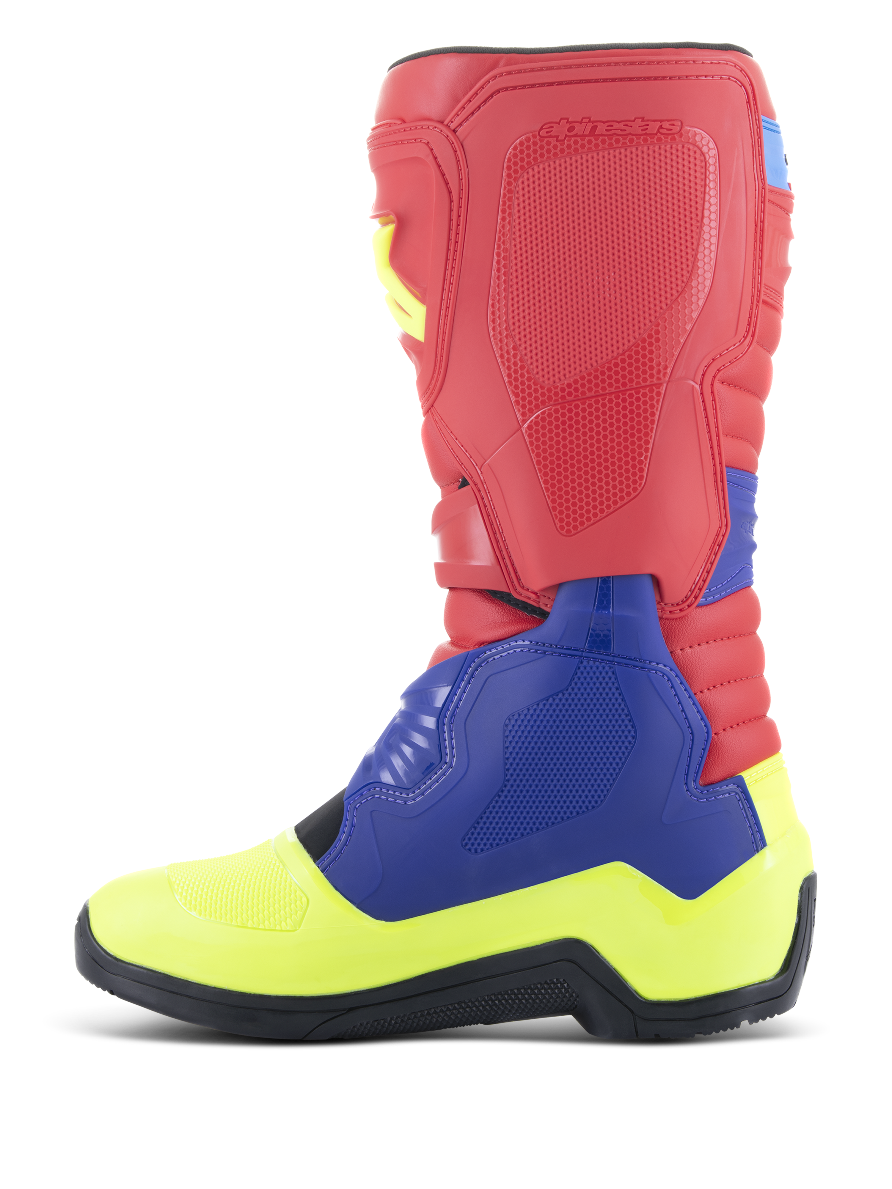 Alpinestars Tech 3 Stiefel, Motocross-Stiefel, Hellrot, Dunkelblau und Gelb Fluo, Seitenansicht, mit lebendigem mehrfarbigem Design, schützenden TPU-Paneelen, verstärkter Fußschale und einer schwarzen, griffigen Gummiaußensohle.