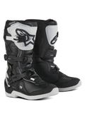Alpinestars Youth Tech 3S Stiefel, Motocross-Stiefel für junge Fahrer, Schwarz und Weiß, mit drei verstellbaren Schnallen, weißer TPU-Schienbeinplatte mit Alpinestars-Logo, verstärkter Hartschalenschutz und robuster weißer Profilsohle, Offroad-Rennsport-Design