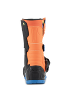 Alpinestars Kids Tech 3S Boots, Jugend-Motocross-Stiefel, Orange Fluo und Enamel Blue, Rückansicht mit orangefarbenem Wadenpanel, schwarzem Fersenschutz und blauer Gummiaußensohle.