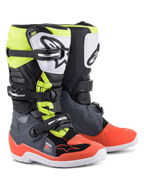 Alpinestars Youth Tech 7S Stiefel, Motocross-Stiefel, Dunkelgrau mit roten und neongelben Akzenten, weiße TPU-Schienbeinplatte mit schwarzem Logo, Dreifach-Schnallen-Verschlusssystem, strapazierfähige weiße Sohle, für junge Offroad-Fahrer entwickelt