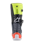 Alpinestars Youth Tech 7S Stiefel, Jugend-Motocross-Stiefel, Dunkelgrau, Fluoreszierendes Rot und Fluoreszierendes Gelb, Rückansicht mit Akkordeon-Flexzonen, rotem Fersenschutz und weißem Alpinestars-Logo