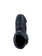 Alpinestars Supertech R Stiefel, Motorrad-Rennstiefel, Schwarz, Ansicht von oben zeigt die innere Öffnung, Schaltverstärkung und texturiertes synthetisches Obermaterial, professionelles Rennsport-Schuhdesign