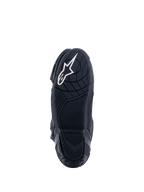 Alpinestars Supertech R Stiefel, Rennsport-Motorradstiefel, Schwarz, Ansicht der Sohle aus Gummimischung von unten mit strukturierten Gripmustern, mit weißem Alpinestars Stern-Logo an der Ferse