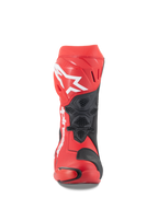 Alpinestars Supertech R Stiefel, Hellrot und Red Fluo, Vorderansicht mit großem weißem Astars-Logo auf der Schienbeinplatte, schwarzen Mesh-Belüftungseinsätzen und technischem Racing-Design für Motorrad-Performance auf der Rennstrecke