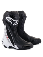 Alpinestars Supertech R Vented Stiefel, Motorrad-Rennstiefel, Schwarz und Weiß, mit umfassenden Perforationen zur Belüftung, markantem weißem Branding am Schienbein, TPU-Protektoren und schlankem aerodynamischem Design für die Rennstrecke.
