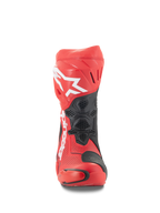 Alpinestars Supertech R Vented Stiefel, Vorderansicht, Leuchtendes Rot und fluoreszierendes Rot mit schwarzen Akzenten, weißes Alpinestars-Logo am Schienbein, perforierte Mikrofaser-Konstruktion für Belüftung, schützende TPU-Panels für den Rennsport