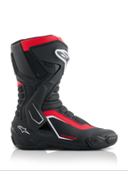 Alpinestars Honda SMX-6 V3 Stiefel, Performance-Motorradstiefel, Schwarz, leuchtendes Rot und Weiß, Seitenansicht mit Mikrofaser-Konstruktion, TPU-Schutz, seitlicher Knöchelstütze und Honda-Branding, professionelle Motorradrenn- und Straßenausrüstung