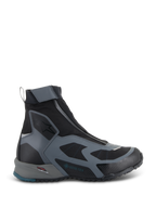 Alpinestars CR-8 GORE-TEX Schuhe, Motorradstiefel in Schwarz und Dunkelgrau, wasserdichtes High-Top-Design mit schrägem Reißverschluss, atmungsaktive Textileinsätze, TPF-Schutzrahmen, robuste Sohle mit petrolblauem Fersenakzent