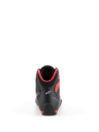 Alpinestars Celer Schuhe, Motorradschuhe, Schwarz und Leuchtend Rot, Rückansicht mit weißem Astar-Logo an der Ferse und leuchtend roter Kragenpolsterung, schlankes Sport-Performance-Design
