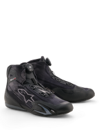 Alpinestars Celer Superair Schuhe, Motorradschuhe, Schwarz und Dunkelgrau, mit Rotor-Verschlusssystem, hoch luftdurchlässigem Textil-Obermaterial, schlankes sportliches Profil mit Alpinestars-Branding, konzipiert für Fahrten bei warmem Wetter.