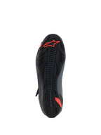 Alpinestars Faster-4 Schuhe, Motorradschuhe, Schwarz und Rot Fluo, Unteransicht mit strukturierter Gummisohle, rotem Astars-Logo und geprägtem Branding, entwickelt für Grip und Langlebigkeit.