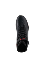 Alpinestars Stella Faster-4 Schuhe für Damen, Schwarz und Diva Pink, Draufsicht eines einzelnen Motorradschuhs, schwarze Schnürsenkel, Knöchelriemen mit rotem Branding, geschmeidiges Mikrofaser-Obermaterial