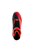 Alpinestars MM93 Faster-4 Schuhe, Motorradschuhe, Neonrot, Hellrot und Schwarz, Draufsicht mit schwarzen Schnürsenkeln und rotem Klettverschluss, asymmetrisches Zehendesign, gepolsterter Innenbereich für sportliches Fahren