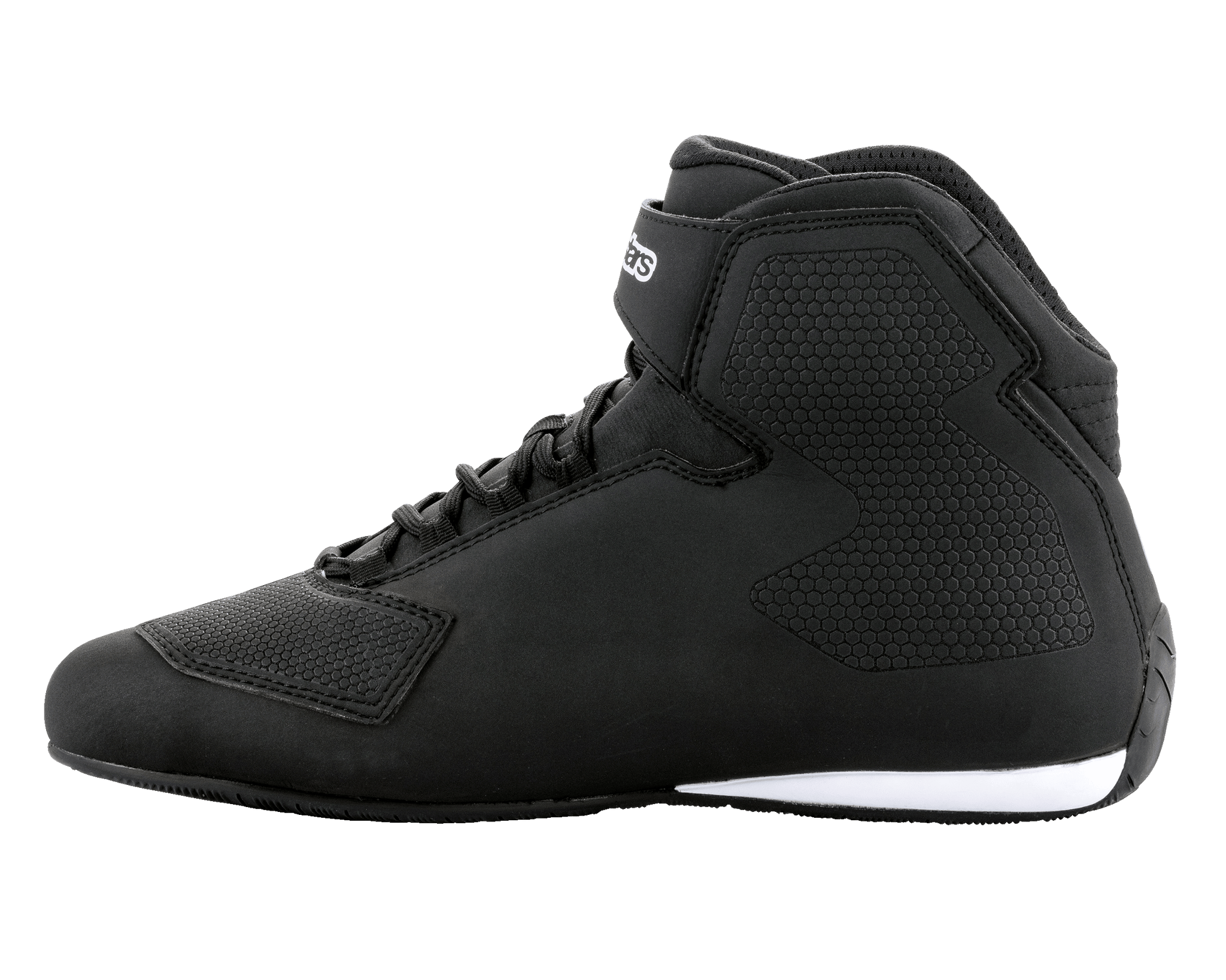 Alpinestars Sektor Schuhe, schwarz-weiße Motorradschuhe, High-Top-Profil, Schnellschnürsystem mit Knöchelriemen, texturiertes Mikrofaser-Chassis, weiße Sohlendetails an der Ferse, schlankes Schutzschuhwerk für Straßenfahrten