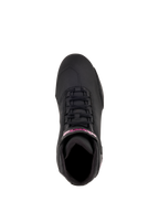 Alpinestars Stella Sektor Damenschuhe, Motorradschuhe, Schwarz und Fuchsia, Draufsicht mit Schnellschnürsystem und fuchsiafarbenem Branding am Knöchelriemen, leichte Mikrofaser-Konstruktion mit sportlichem Profil