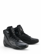 Alpinestars Faster-4 Drystar® Schuhe, Motorradschuhe in Black Cool Gray, High-Top-Design mit Schnürverschluss und verstellbarem Knöchelriemen, mit dem ikonischen Stern-Logo und Drystar-Branding, strapazierfähiges und wasserdichtes Sportschuhwerk