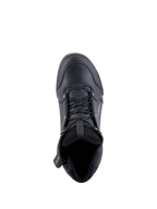 Alpinestars Chrome Drystar® Schuhe, urbane Motorradschuhe, Schwarz und Gelb Fluo, Draufsicht zeigt die Konstruktion aus hochwertigem Leder, gelb akzentuierte Schnürsenkel und gepolsterter Kragen für hohen Tragekomfort