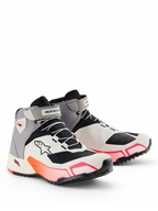 Alpinestars CR-X Damen Drystar® Motorradschuhe, Weiß Mittelgrau Schwarz Diva Pink, schlanke sportliche Silhouette mit leuchtend pinken Verlaufsakzenten, Klettverschluss am Knöchel und Astar-Logo an der Seite, wasserfestes Schutzschuhwerk für den Straßeneinsatz