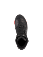 Alpinestars CR-X Drystar® Motorradschuhe, Black Camo Red, Draufsicht mit Camouflage-Muster und schwarzen Schnürsenkeln, Knöchelriemen mit weißem Alpinestars-Branding, wasserdichte Motorradschuhe mit roten Sohlenakzenten