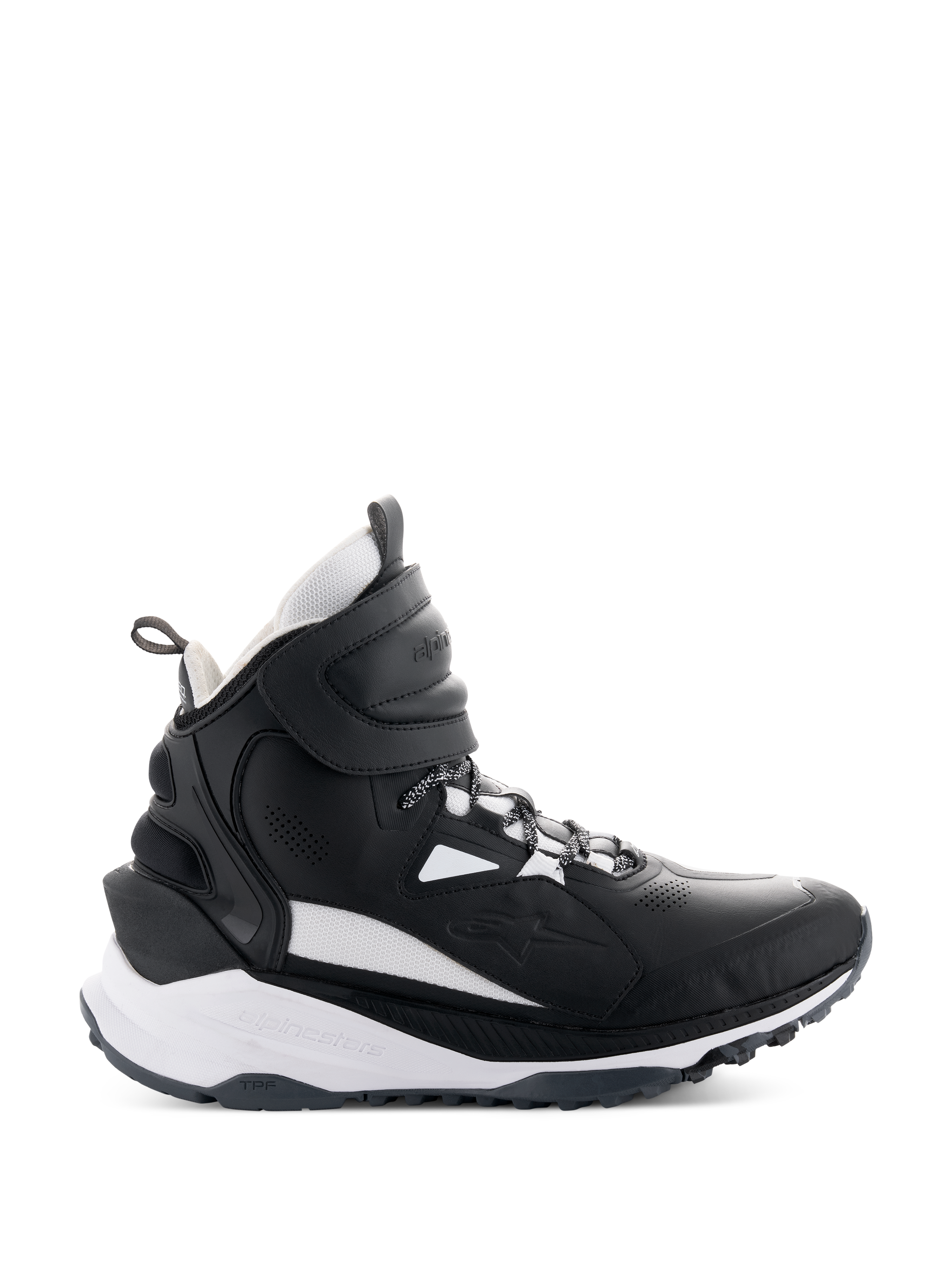 Alpinestars Speedstreet Schuhe, hohe Motorrad-Sneaker, Schwarz und Weiß, Seitenansicht mit großem Klettverschluss am Knöchel, dicke weiße Zwischensohle mit Alpinestars- und TPF-Branding, robuste Gummilaufsohle für urbane Fahrten