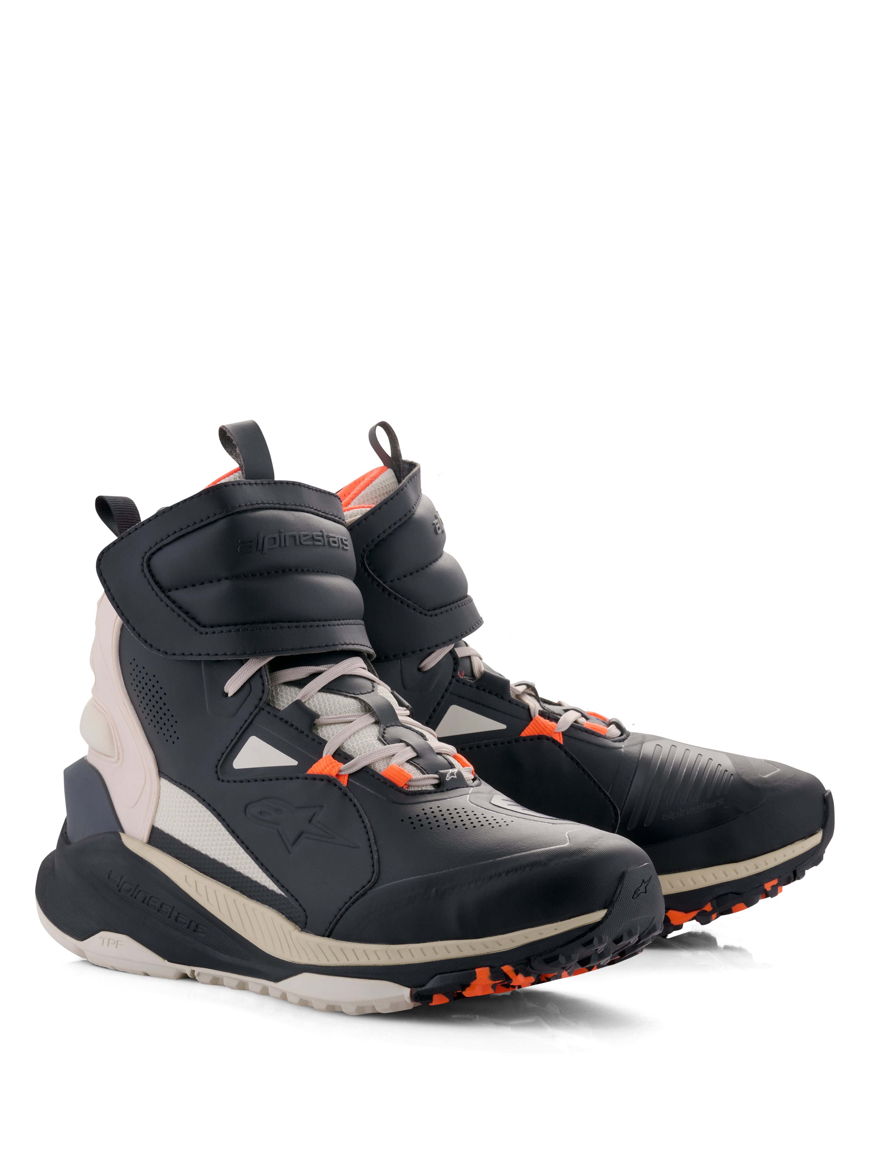 Alpinestars Speedstreet Schuhe, urbane Motorradschuhe, Schwarz, Mandel und Hot Orange, High-Top-Design im Streetwear-Stil mit Obermaterial aus Mikrofaser, großem Klettverschlussriemen am Knöchel, Schnürsenkeln und dicker altweißer Sohle mit orangefarbenen Grip-Details