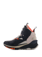 Alpinestars Speedstreet Schuhe, Black Almond Hot Orange, hoher Motorradschuh mit Mikrofaser-Obermaterial, mandelbeiger Fersenpartie und hot-orangefarbenem Innenfutter, mit großem Knöchelriemen und strukturierter Sohle, urbanes Streetwear-inspiriertes Design