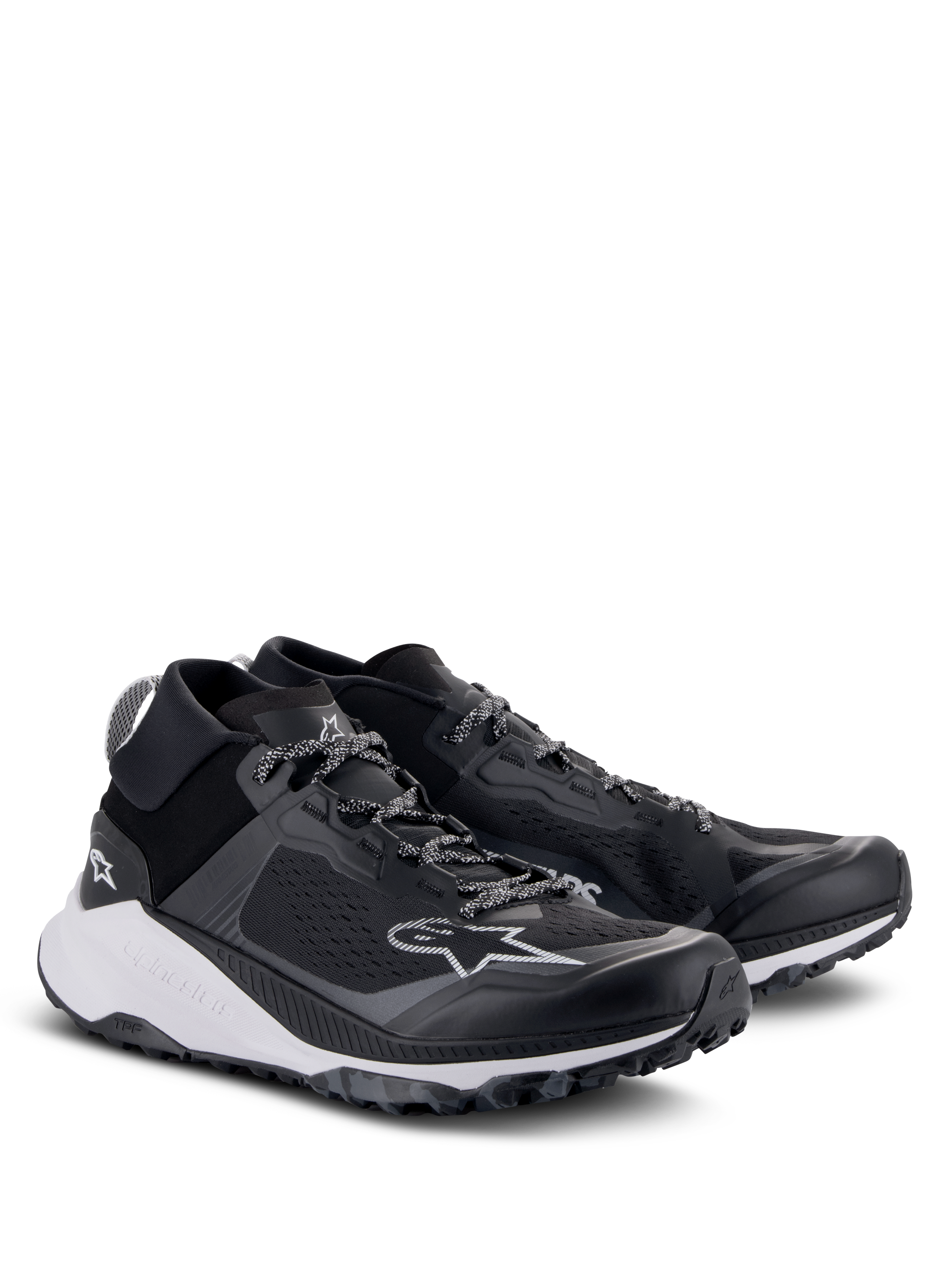 Alpinestars Meta XR V2 Schuhe, Sportswear-Schuhe, Schwarz, Weiß und Dunkelgrau, mit einteiligem Mesh-Obermaterial, dicker weißer gedämpfter Zwischensohle und robuster Außensohle, lässiges sportliches Design mit Alpinestars-Logo und gemusterten Schnürsenkeln