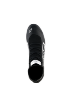 Alpinestars Supertech K Schuhe, Karting-Schuhe, Schwarz und Weiß, Draufsicht mit vollständig gestricktem Obermaterial, schwarzen Schnürsenkeln, weißem Alpinestars-Logo auf der Zehenkappe und FIA-Zertifizierungslabel auf der Zunge