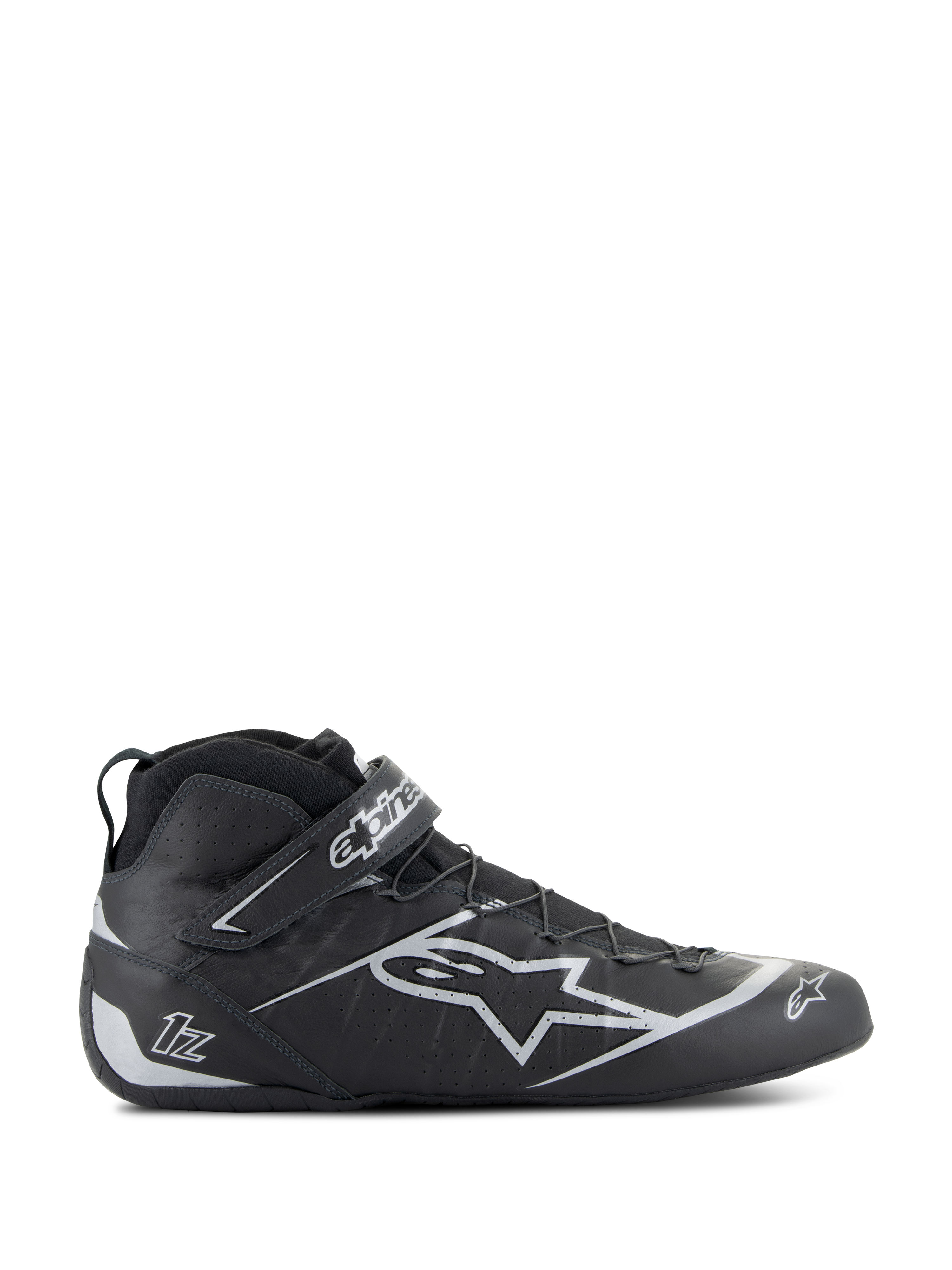 Alpinestars Tech-1 Z V3 Schuhe FIA, Auto-Rennschuhe in Schwarz und Silber, Seitenprofil im High-Top-Design mit silbernem Stern-Logo, integrierter Klettverschluss, Schnellschnürsystem, perforierte Lederbahnen für Atmungsaktivität, professionelles FIA-zertifiziertes Motorsport-Schuhwerk