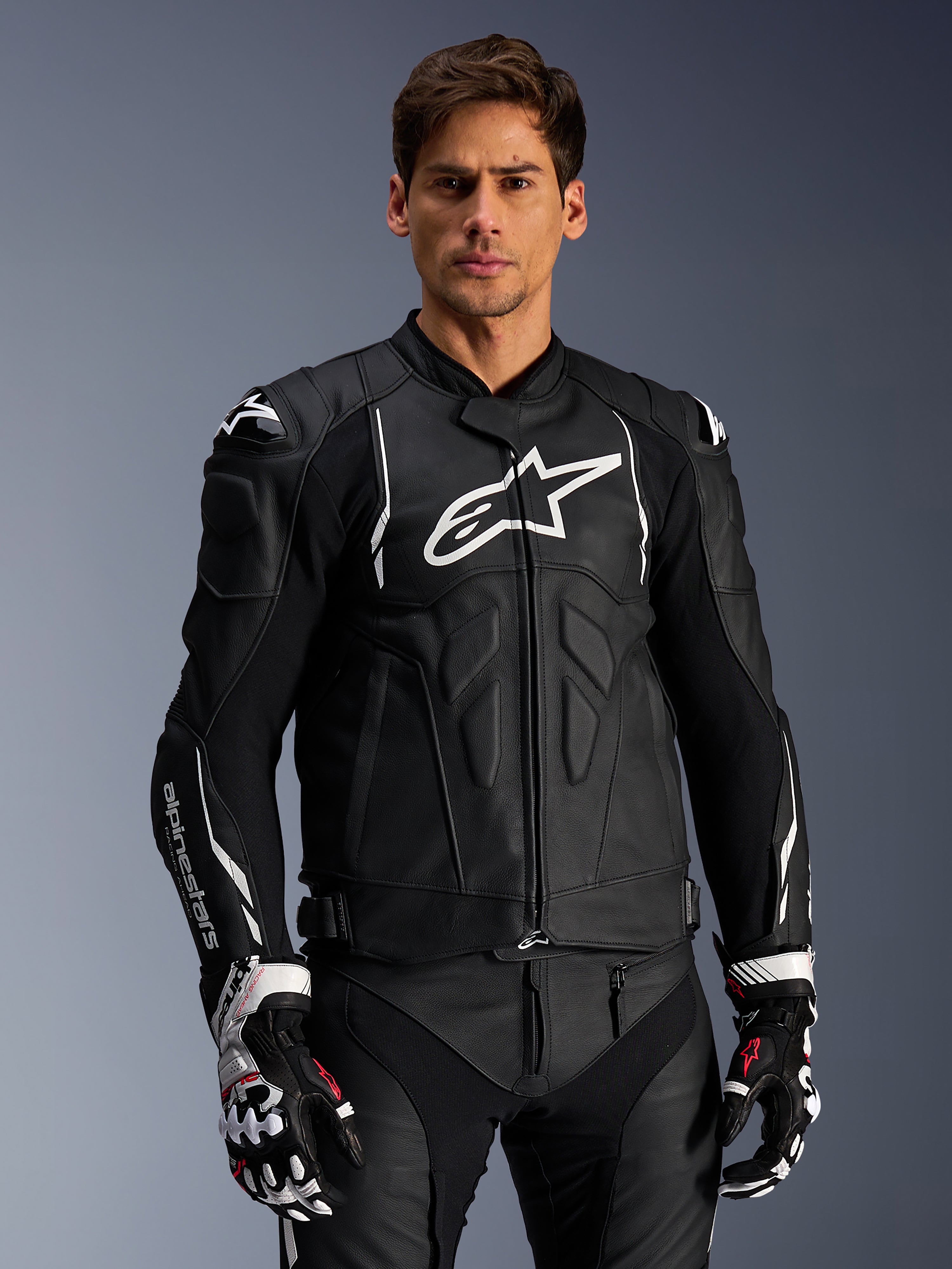 Alpinestars Dusk Lederjacke, Herren-Motorradrennjacke aus Rindsleder, Schwarz und Weiß, Tech-Air® Ready.