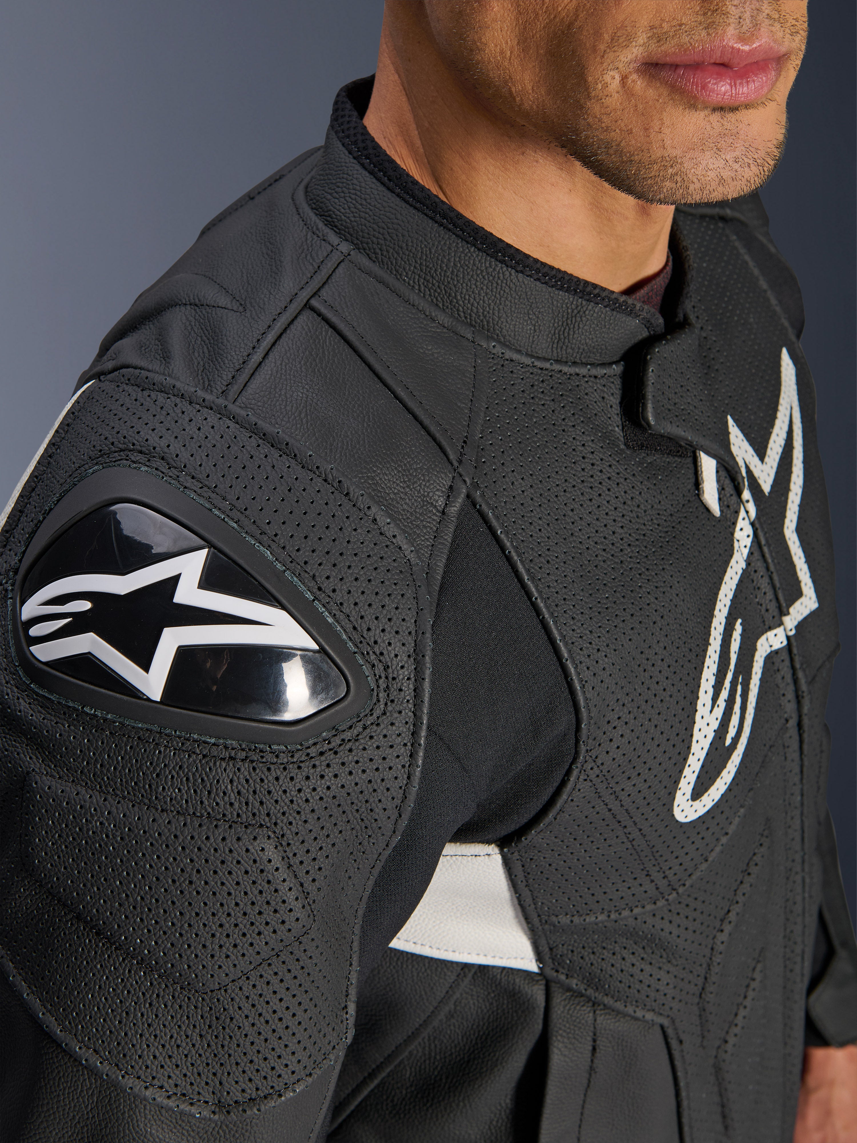 Dusk Airflow - Motorcycle Leather Jacket | Alpinestars®