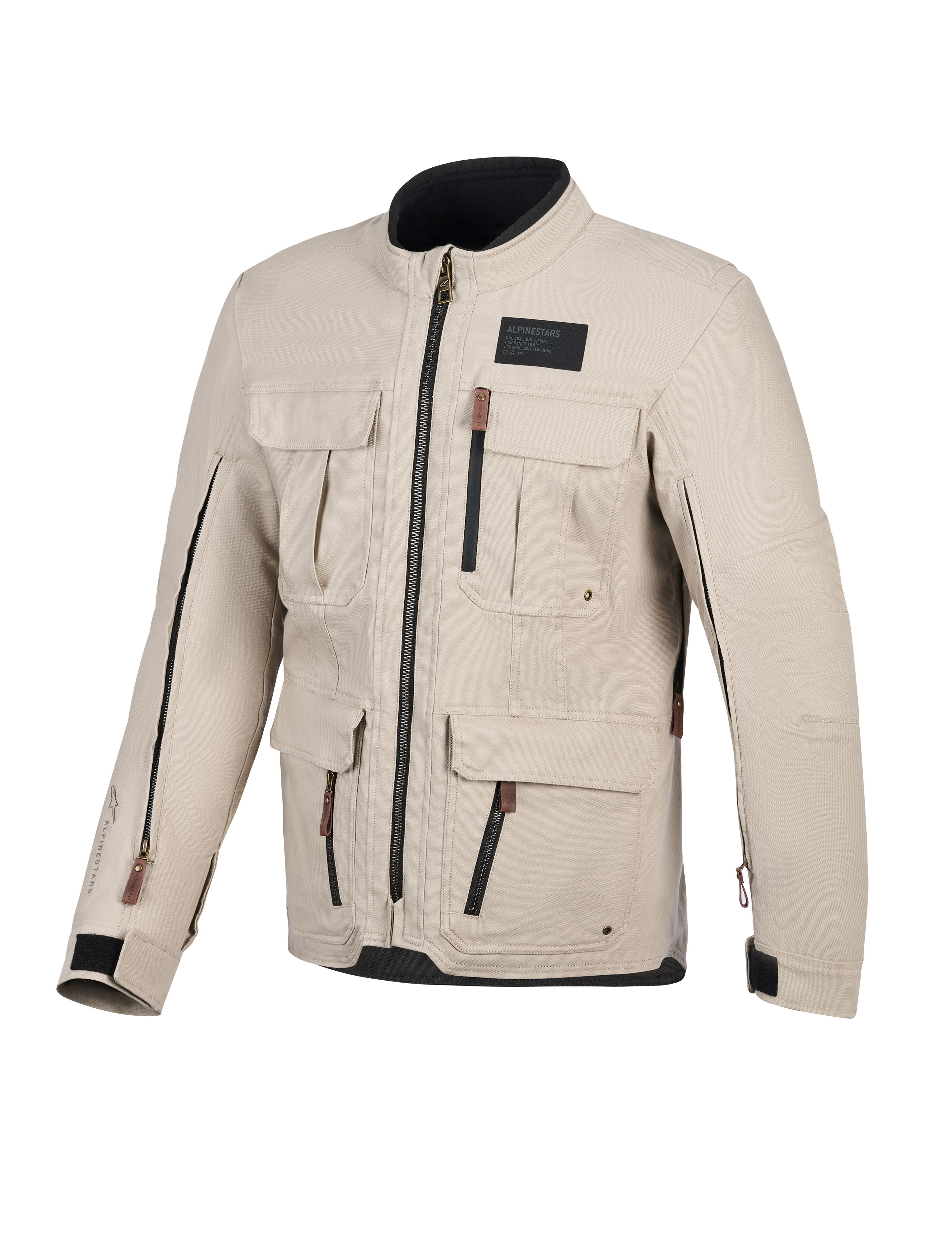 Alpinestars Borrego Drystar® Jacke, Motorradjacke, Warm Gray, Vorderansicht mit mehreren Cargo-Taschen, schwarze Reißverschlüsse mit braunen Laschen, gewachste Canvas-Optik, schwarzer Logo-Patch auf der Brust