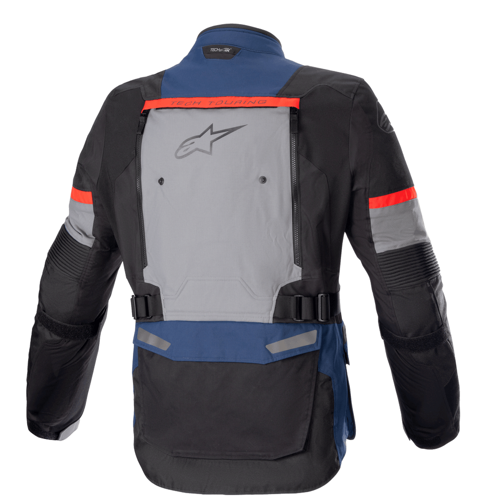 Alpinestars Bogotá Pro Drystar® Jacke, Motorrad-Adventure-Tourenjacke, Dunkelblau, Schwarz und leuchtendes Rot, Rückansicht mit großem grauen Belüftungspanel samt Alpinestars-Logo, roten „Tech Touring“-Akzenten und verstellbaren Taillengurten