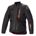 Alpinestars AMT-10R Drystar XF Jacke, Schwarz und Orange, Motorrad-Adventure-Touring-Jacke, graue Schulterpatches, mehrere Reißverschlüsse mit orangen Laschen, verstellbare Riemen, rotes Innenfutter, technische Schutzausrüstung