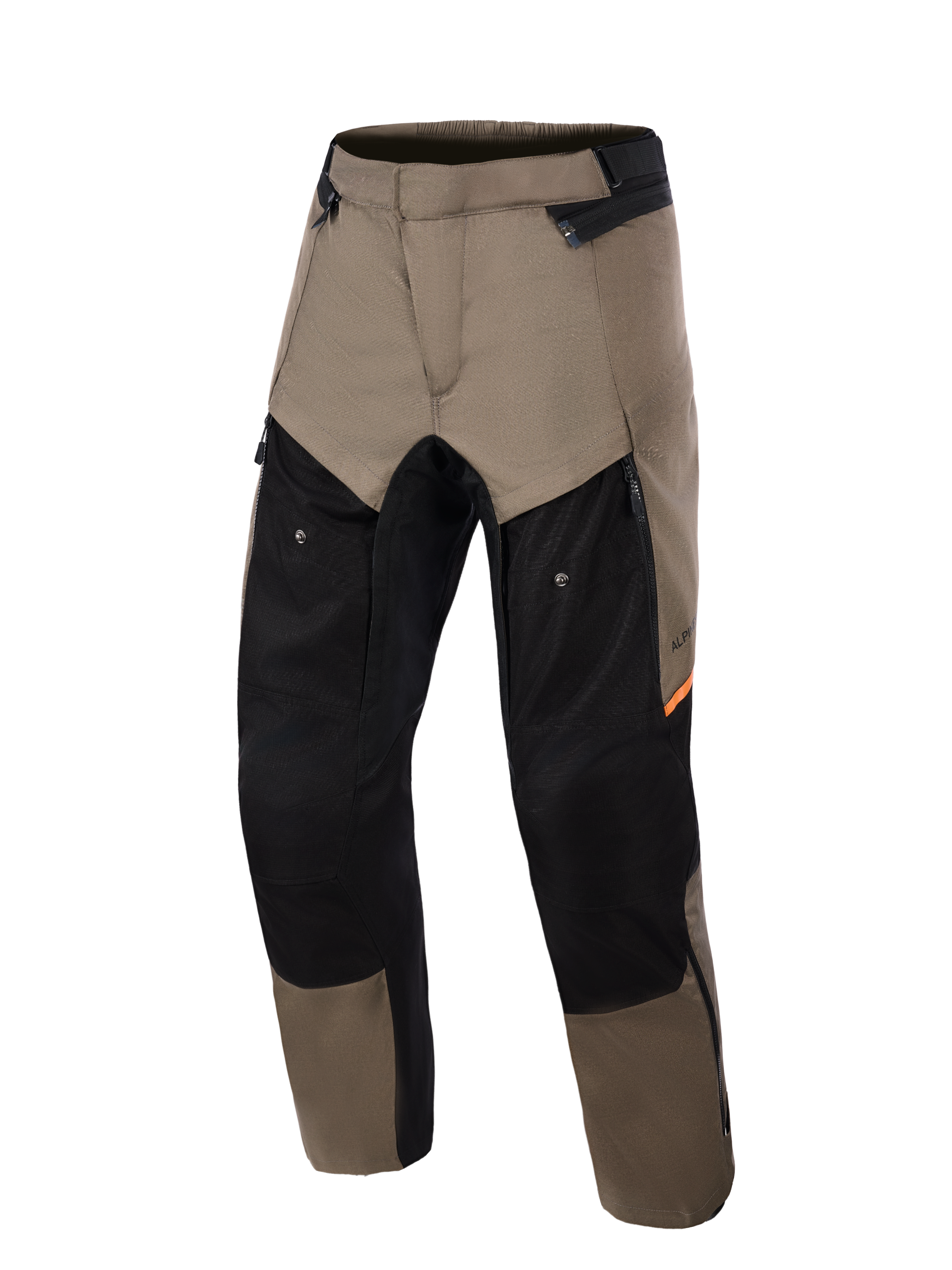 Alpinestars Cusco Drystar® Hose, Adventure-Motorradhose in Walnut Black, Vorderansicht, walnussbraune und schwarze Paneele mit orangefarbenen Akzenten, große Belüftungsöffnungen mit Reißverschluss am Oberschenkel, strapazierfähige Textilkonstruktion.