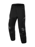Alpinestars Andes Pro Drystar® XF Hose - Short, Adventure-Touring-Motorradhose, Schwarz und Dunkelgrau, robuste Textilkonstruktion, verstärkte Knieeinsätze mit strukturierter Oberfläche, verstellbarer Hüftgurt mit Schnalle, Belüftungsöffnungen mit Reißverschluss, Drystar® XF-Branding, strapazierfähige Allwetter-Fahrausrüstung