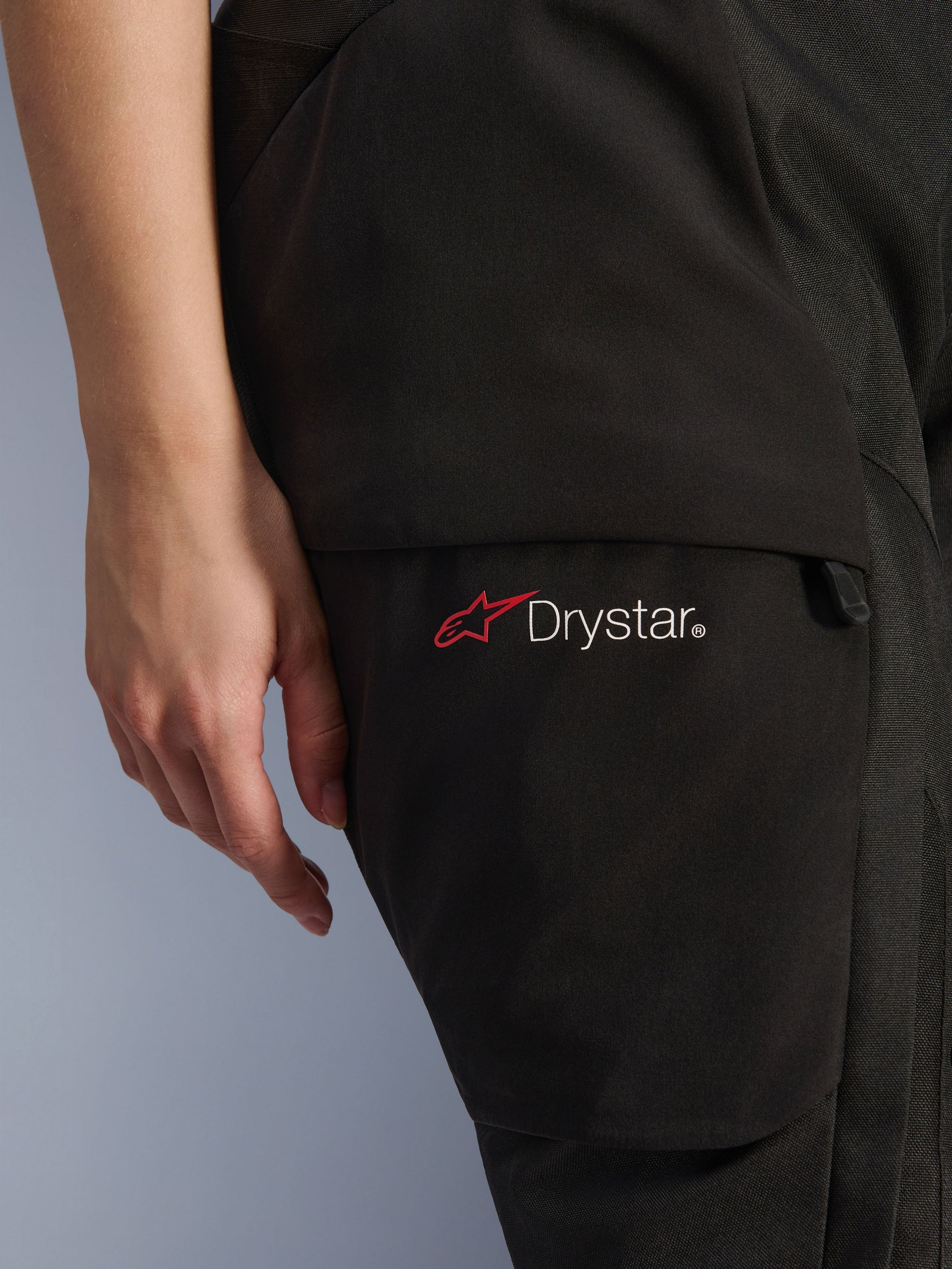 Woman Stella Andes V4 Drystar® Hose