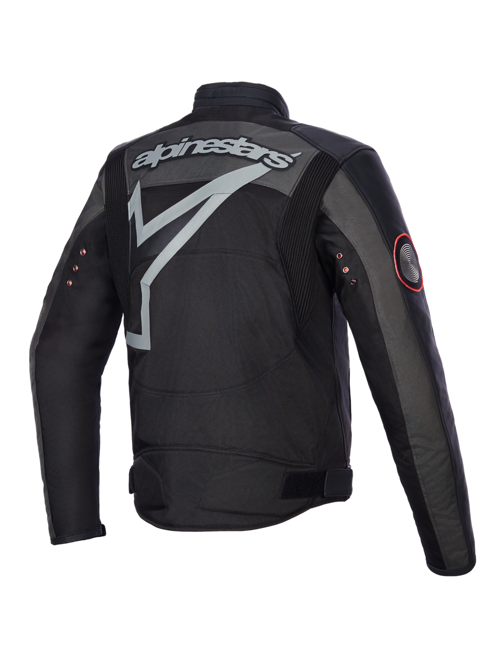 Alpinestars Axton Jacke, Motorradjacke, Schwarz Anthrazit Rot Tangerine, Rückansicht mit großem grauem umlaufendem Logo und Schriftzug, Akkordeon-Schulterpaneele und Vintage-Metallösen an den Ärmeln, Textil- und Lederkonstruktion