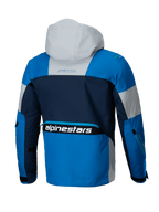 Alpinestars Mogress Air Jacke, Urban Motorradjacke für Herren, Rückansicht in Blau, Navy und Almond, belüftetes Textil mit Kapuze, Alpinestars-Branding auf dem unteren Rücken, CE-zertifiziert