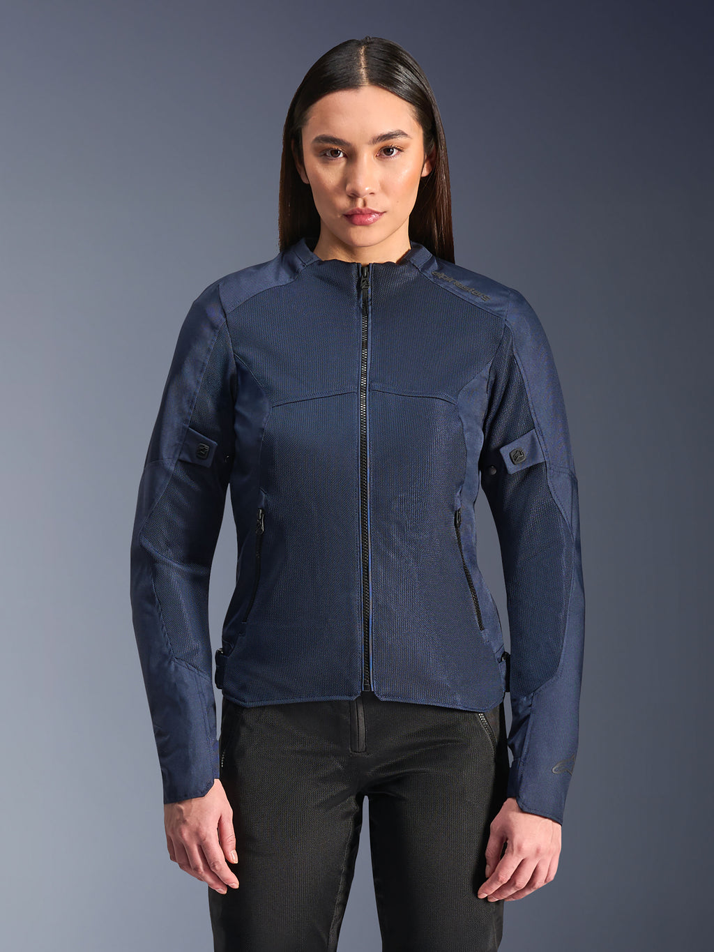 Alpinestars Stella C-1 Air Jacke in Blau, Damen-Motorradjacke, kombiniert mit einer schwarzen Motorradhose, große Mesh-Einsätze für optimale Belüftung, Frontreißverschluss und seitliche Reißverschlusstaschen, klares modernes Design