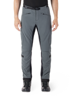 Alpinestars Alden Hose, Urban Gray mit schwarzen Paneelen, technische Motorradhose, Vorderansicht mit Reißverschlusstaschen und integriertem Magnet-Hüftgürtel, Slim-Fit-Softshell-Design für den Stadtverkehr
