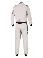 Alpinestars GP Race V3 Anzug FIA, Rückansicht eines silber-anthrazitfarbenen einteiligen Auto-Rennanzugs, hellgrauer Hauptteil mit dunkelanthrazitfarbenen Akzenten an Ärmeln und Beinen, schwarze Rippbündchen, professionelle Motorsport-Schutzausrüstung